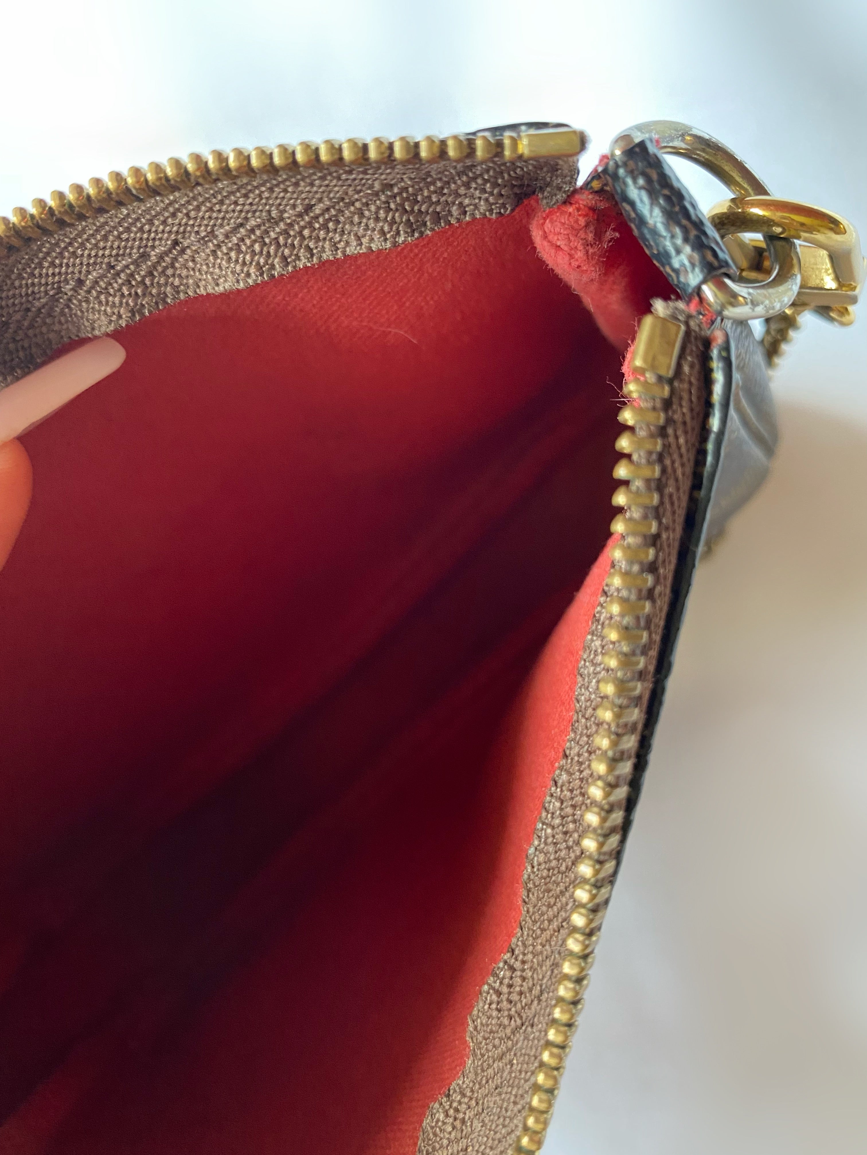 Louis Vuitton Mini Pochette Damier